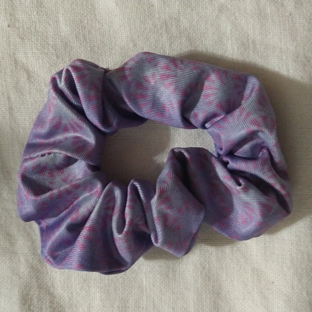 Miscellaneous Hair scrunchies - Picture 4 of 5